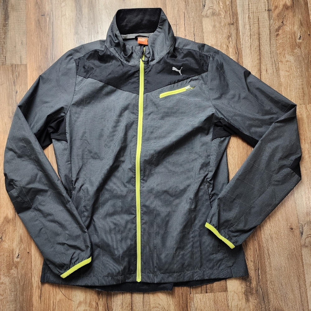 Women's Puma Athletic Lightweight Jacket Size Medium